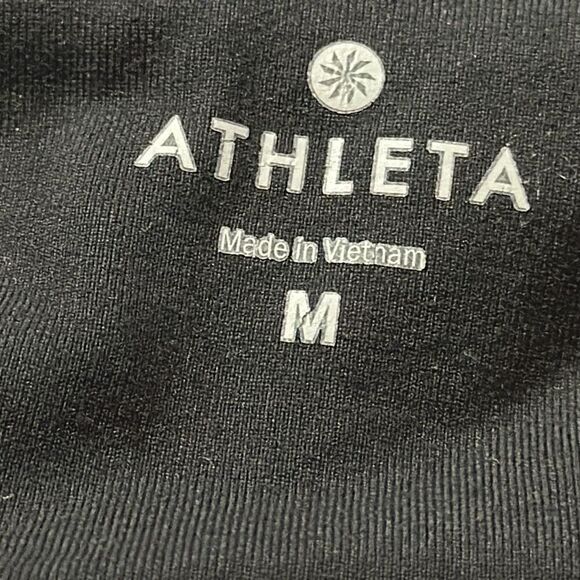 Athleta Womens Black Skorts Skirt Shorts size Medium Mesh Zipper Pocket - Picture 6 of 9